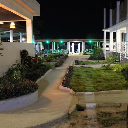 Kai Kai Beach Resort Kokrobite 外观 照片